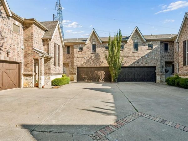 2940 Europa Drive, Grand Prairie, TX 75052