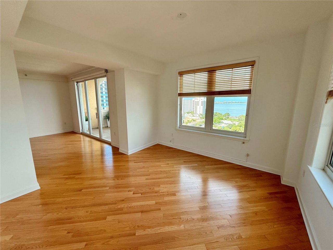 750 N Tamiami Trail , Unit 1609, Sarasota, FL 34236 Photo