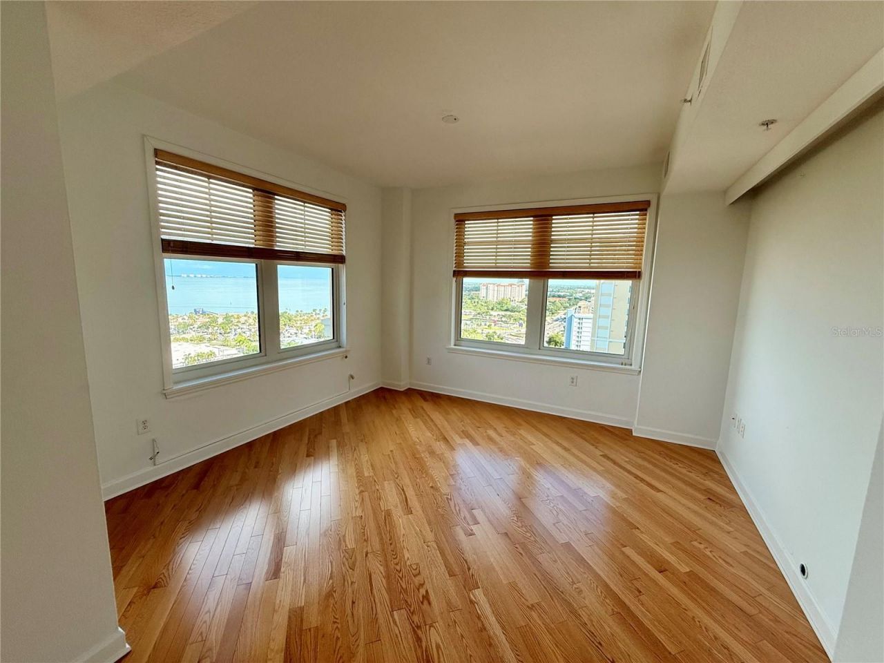750 N Tamiami Trail , Unit 1609, Sarasota, FL 34236 Photo