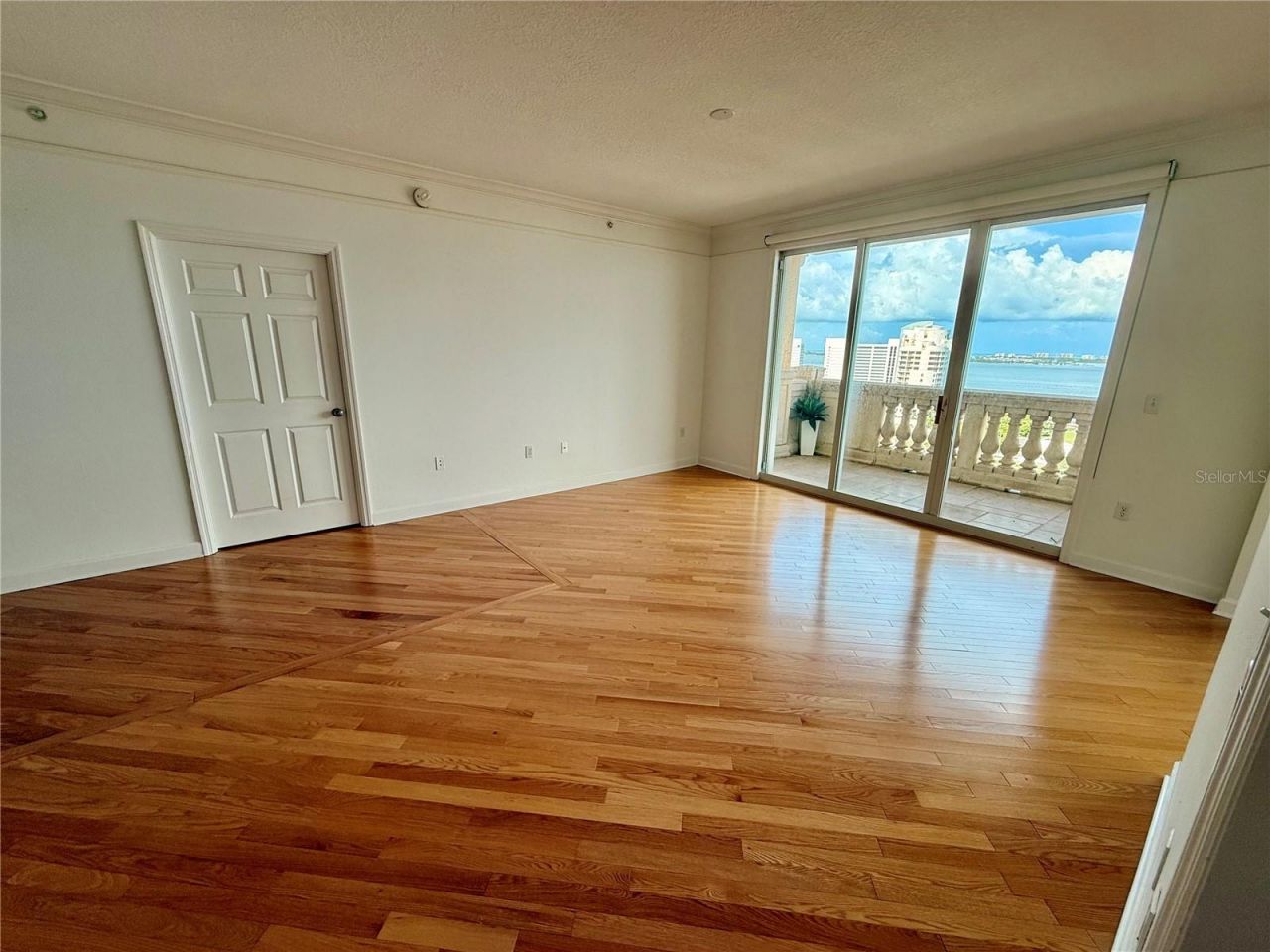 750 N Tamiami Trail , Unit 1609, Sarasota, FL 34236 Photo