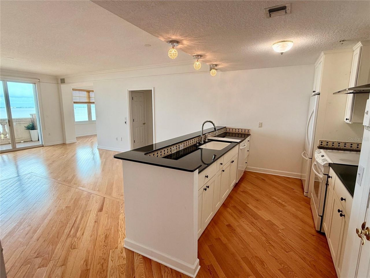 750 N Tamiami Trail , Unit 1609, Sarasota, FL 34236 Photo