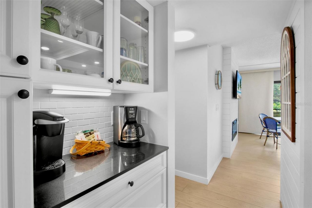 1600 Cove II Place, Unit 412, Sarasota, FL 34242 Photo