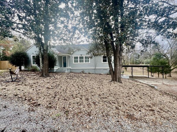 519 W Highway 82 , Starkville, MS 39759