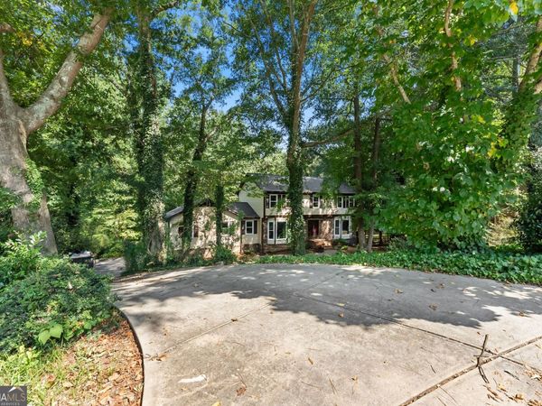 3824 Shawnee Run SW, Lilburn, GA 30047