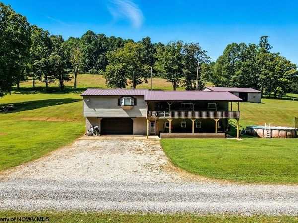 650 Sam Cavins Road, West Union, WV 26456