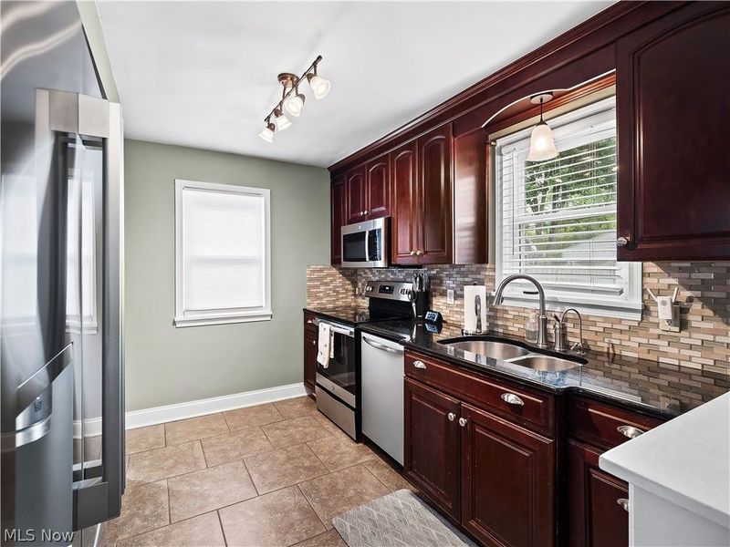 16087 Brinbourne Avenue, Middleburg Heights, OH 44130 Photo 21