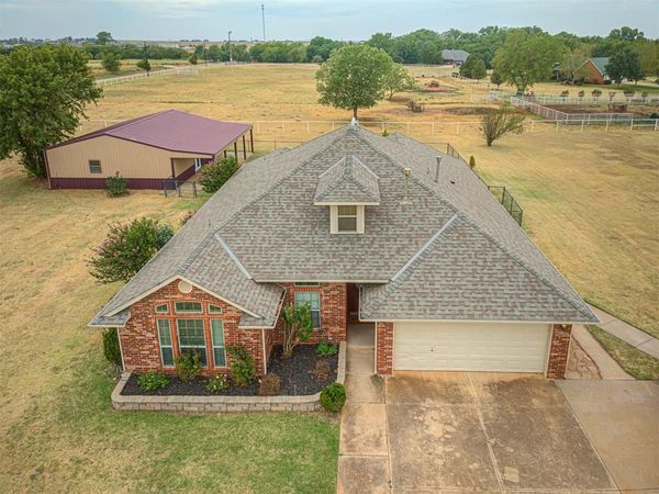 1609 Cedar Ridge Drive, Cashion, OK 73016