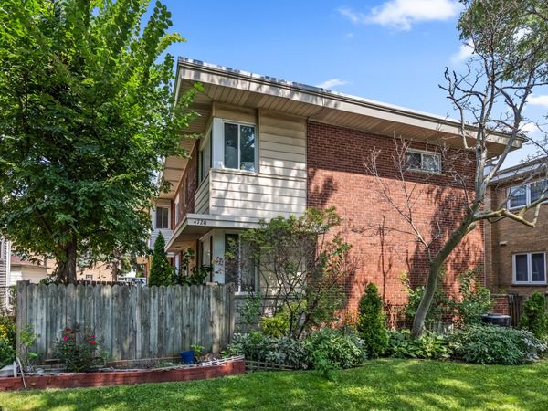 4720 Washington Street, Unit C, Skokie, IL 60076