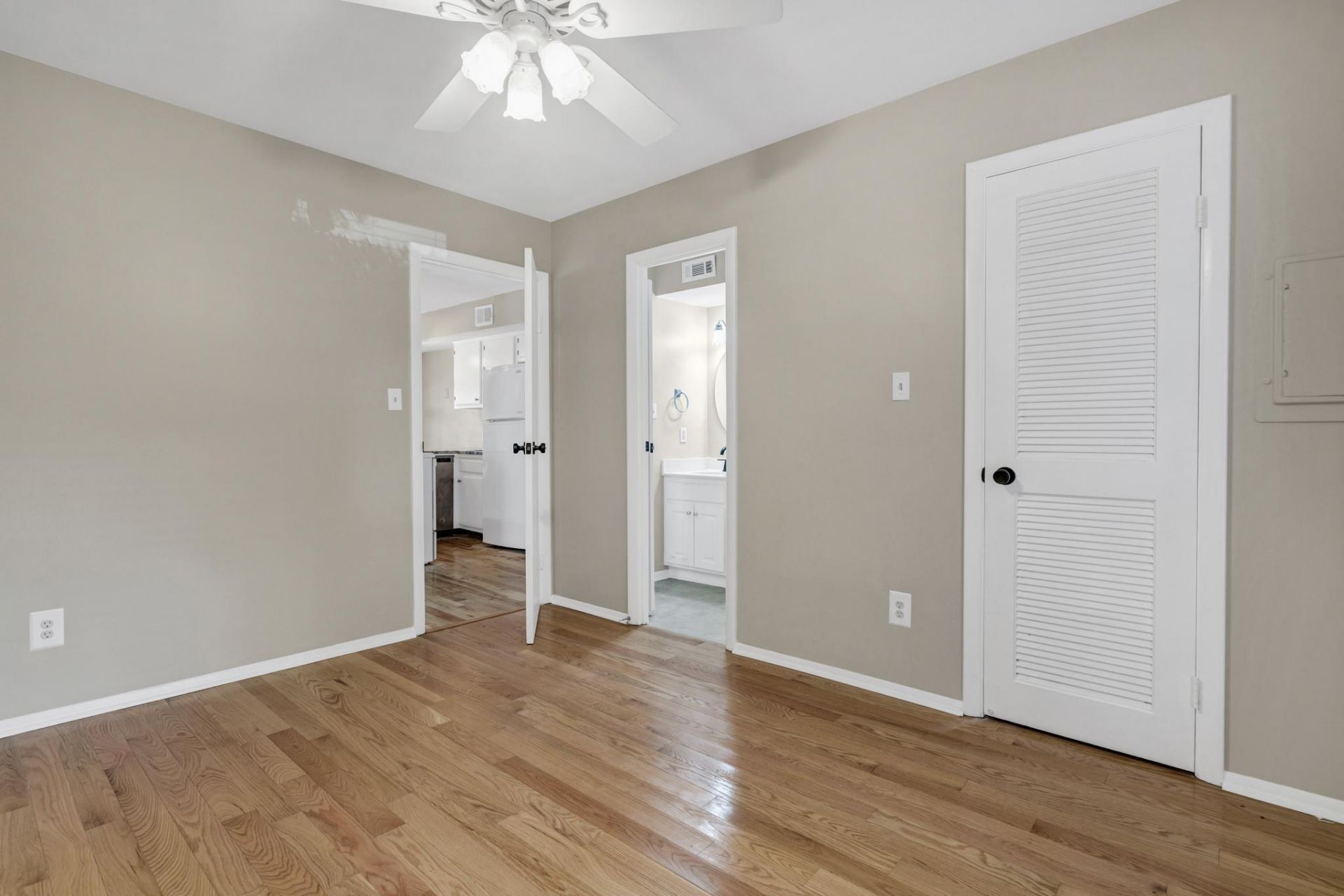 255 Driftwood Lane Photo 13