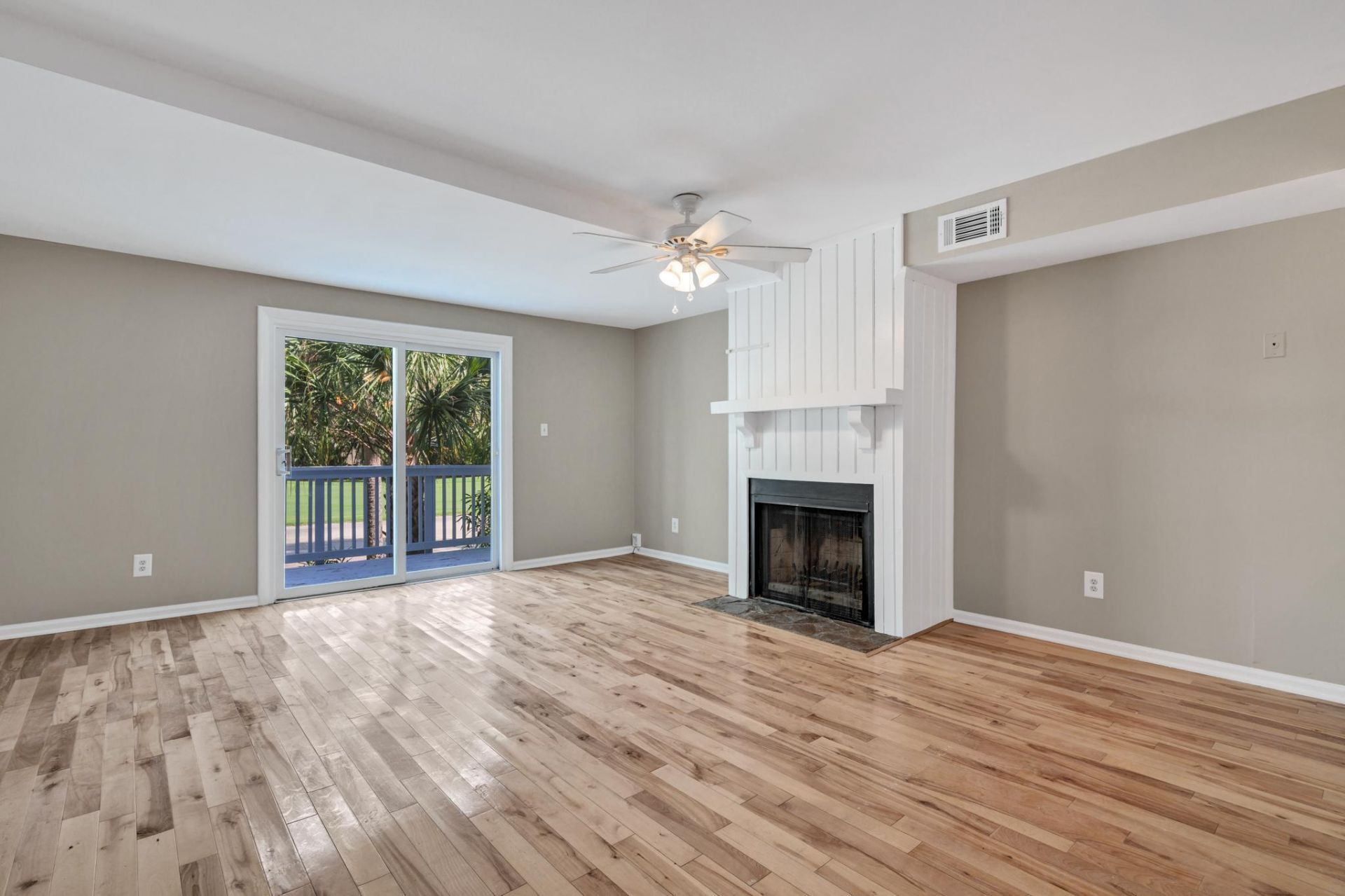 255 Driftwood Lane Photo 5