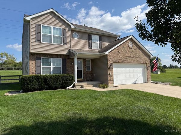 121 Ascot Glen Drive, Franklin, OH 45005
