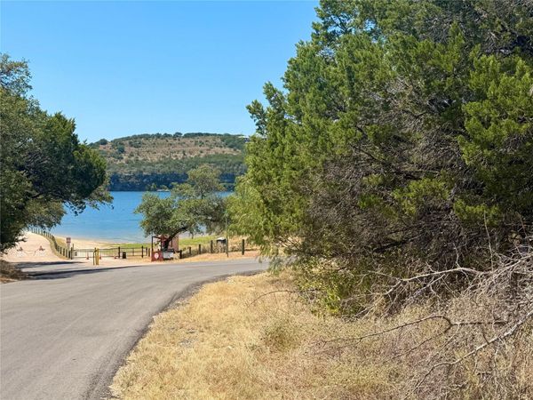 21500 Falcon LN , Lago Vista, TX 78645