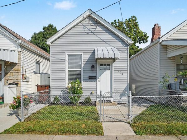 704 W 35th Street W, Covington, KY 41015