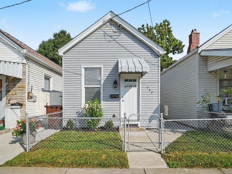 704 W 35th Street W, Covington, KY 41015 Photo 1