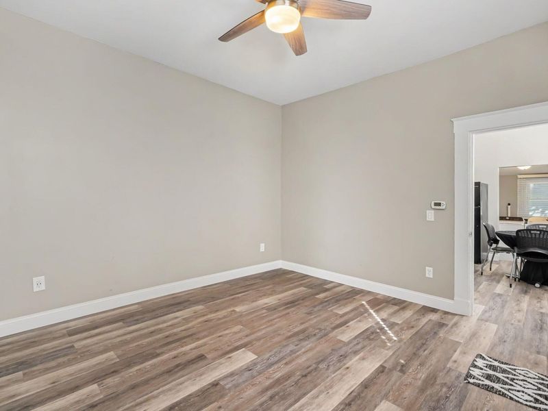 704 W 35th Street W, Covington, KY 41015 Photo 3