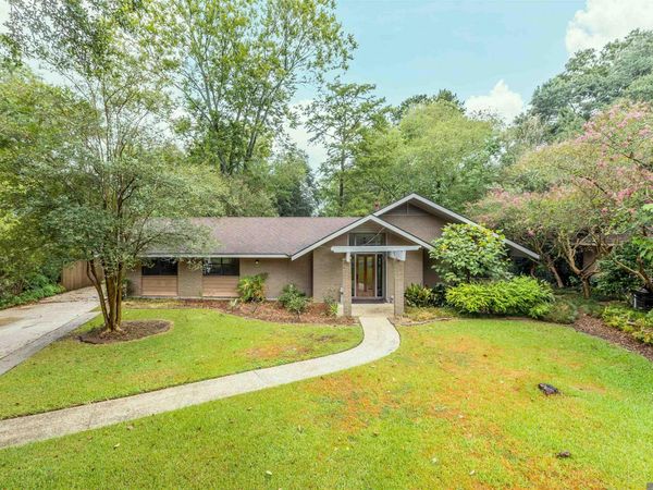 7601 Amesbury Cir, Baton Rouge, LA 70808