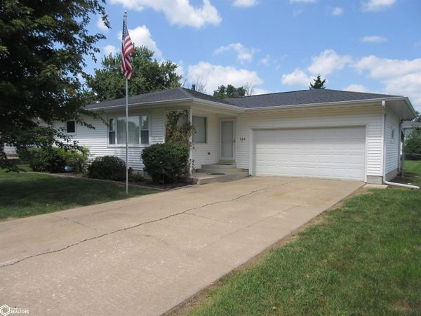760 Eicher, Keokuk, IA 52632