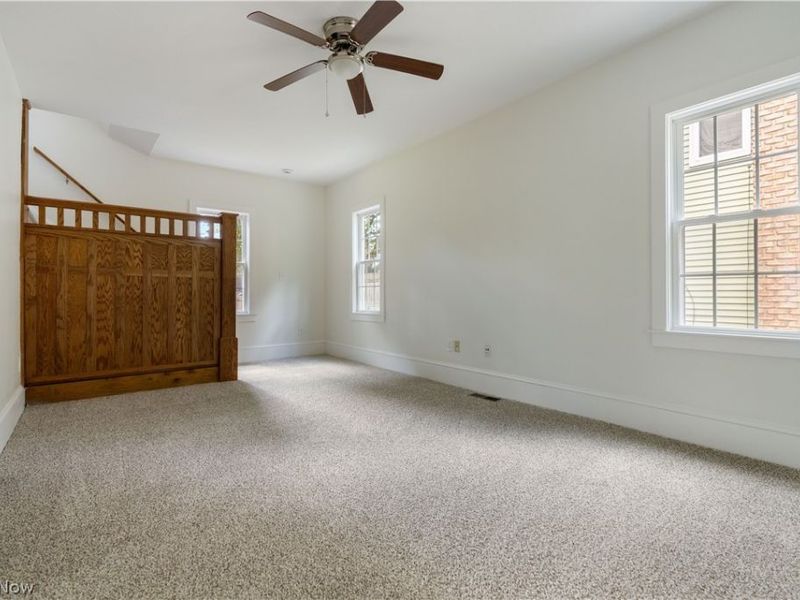 156 E Mapledale Avenue, Akron, OH 44301 Photo 16