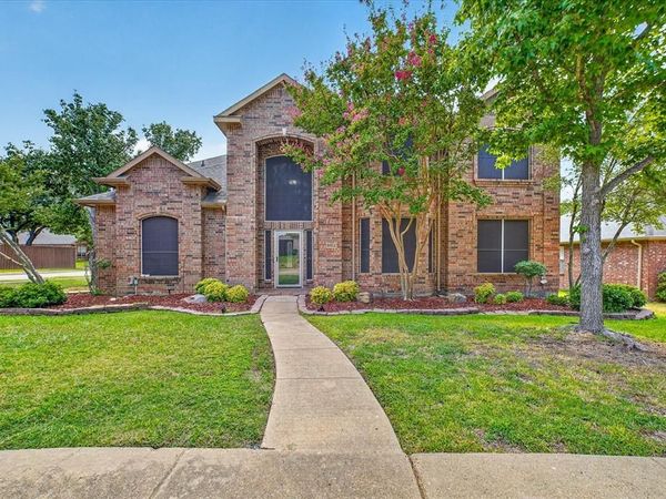 5002 Petersburg Drive, Rowlett, TX 75088