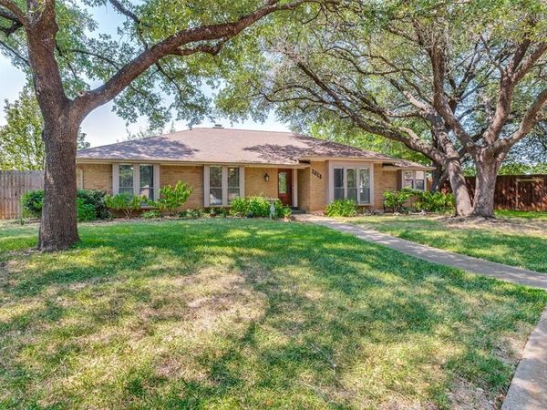 2413 Pearwood Court, Grand Prairie, TX 75050