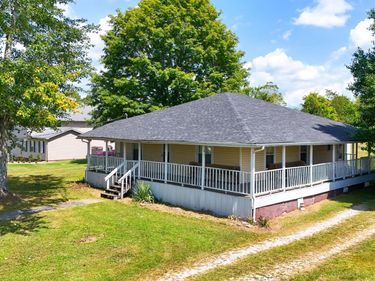 88 Back Street, East Bernstadt, KY 40729