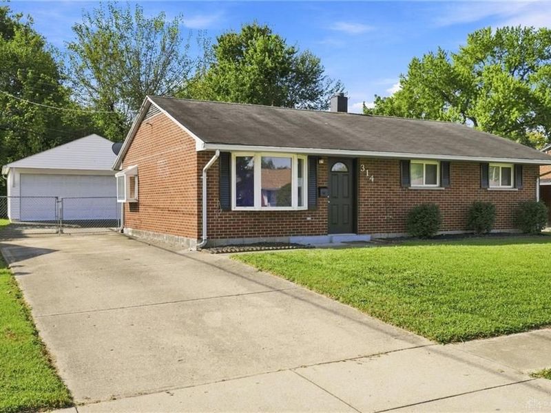 314 Enxing Avenue, West Carrollton, OH 45449 Photo 2
