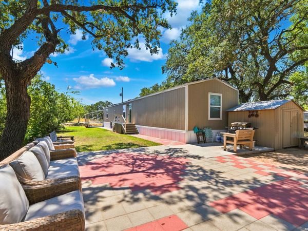 735 PARK ST, Pleasanton, TX 78064