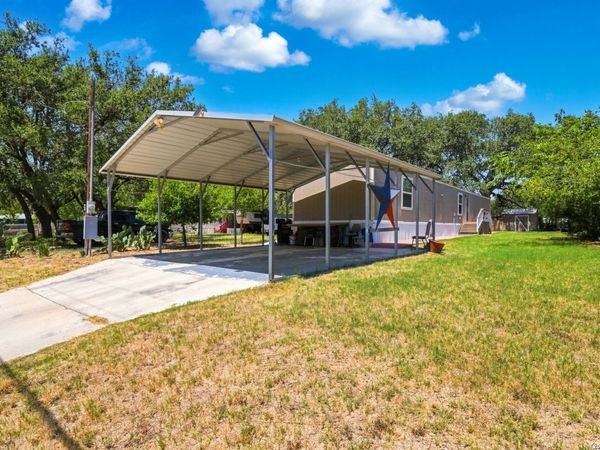 735 PARK ST, Pleasanton, TX 78064