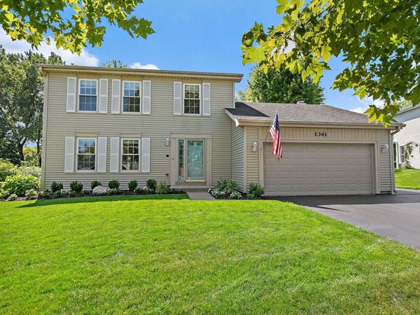 1341 S Parkview Terrace , Algonquin, IL 60102
