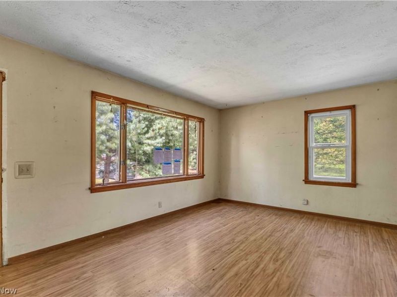36913 Chestnut Ridge Road, Lorain, OH 44035 Photo 2