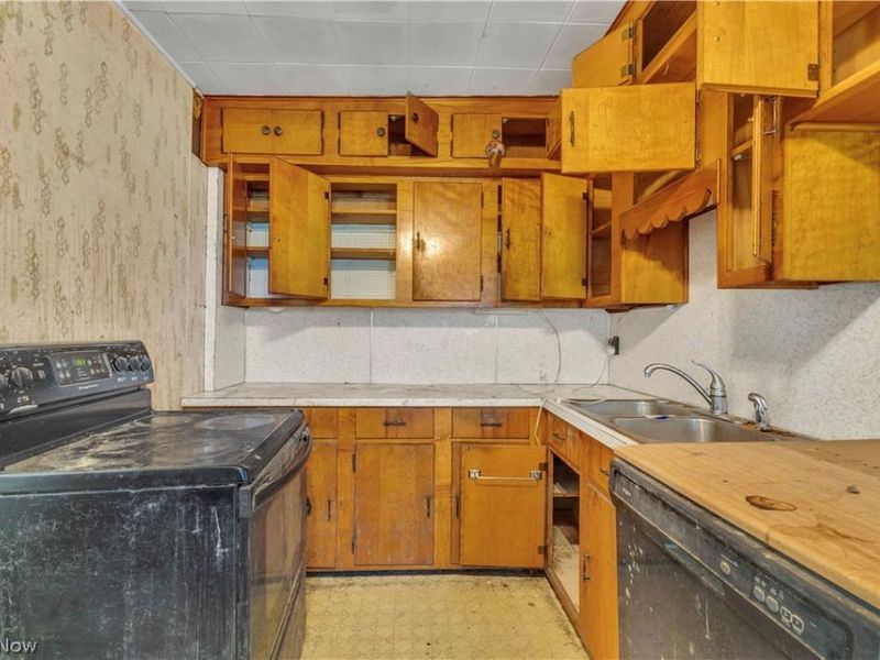 36913 Chestnut Ridge Road, Lorain, OH 44035 Photo 7