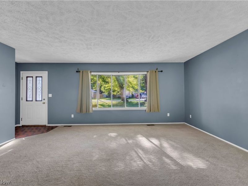 6033 Harrison Street, Mentor, OH 44060 Photo 4
