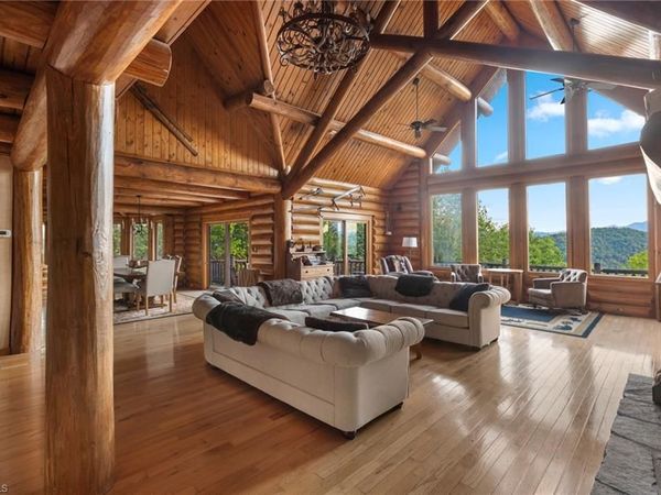 408 ECHO HIGH Road, Franklin, NC 28734
