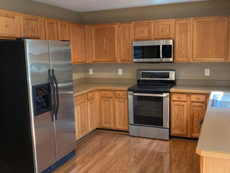 2084 Widding Road, Grove City, OH 43123 Photo 3