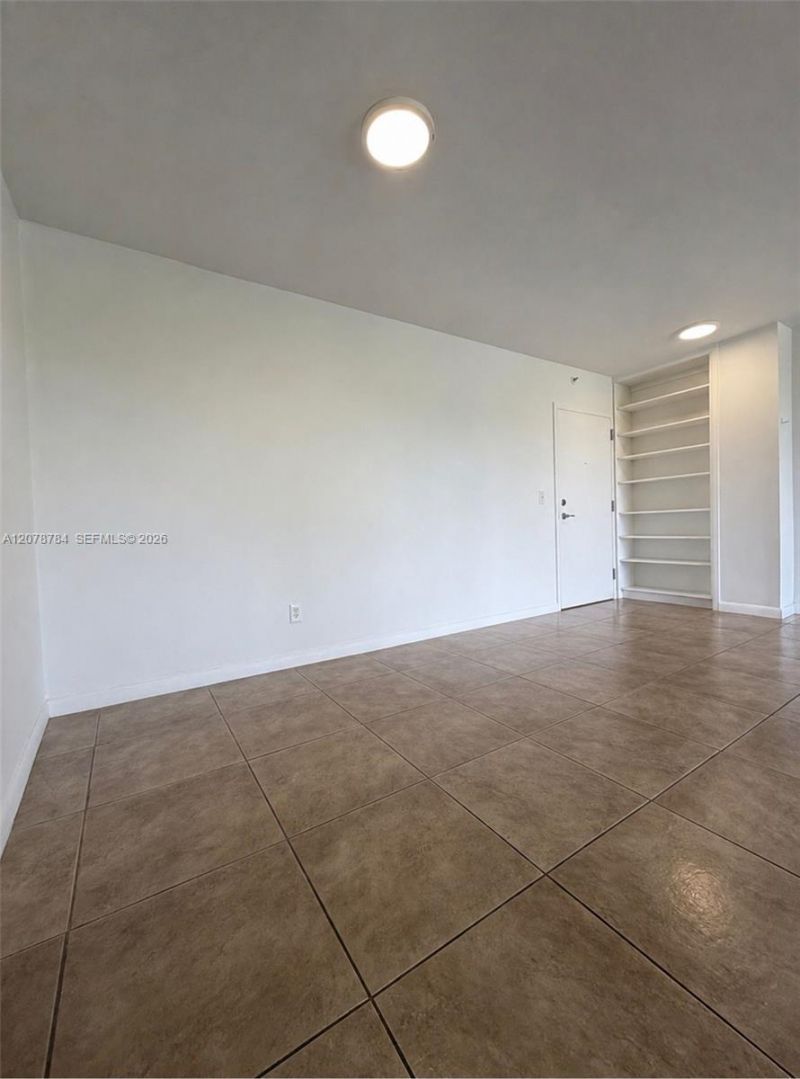 77 Crandon Blvd, Unit 5C, Key Biscayne, FL 33149 Photo