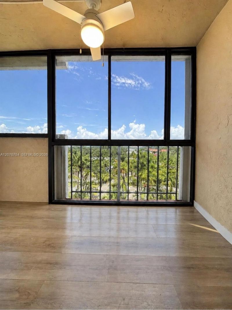 77 Crandon Blvd, Unit 5C, Key Biscayne, FL 33149 Photo