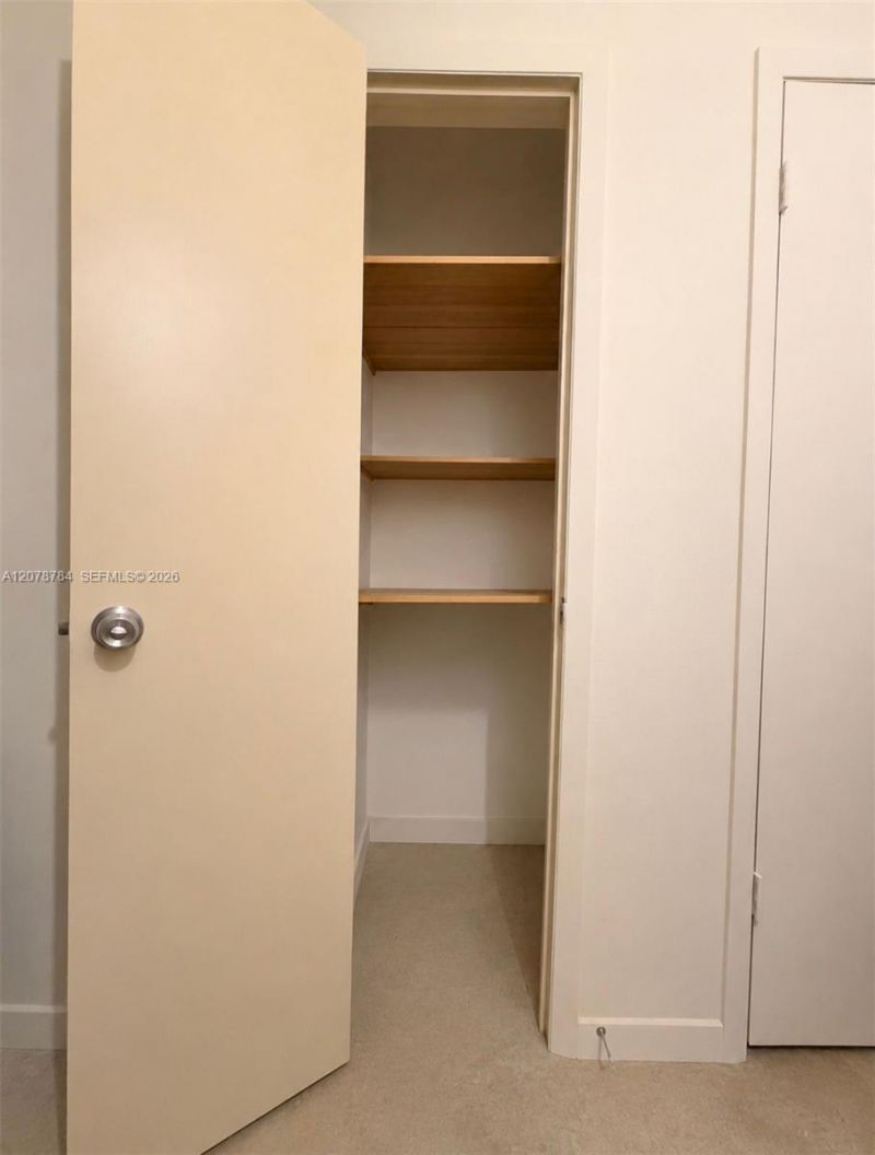 77 Crandon Blvd, Unit 5C, Key Biscayne, FL 33149 Photo