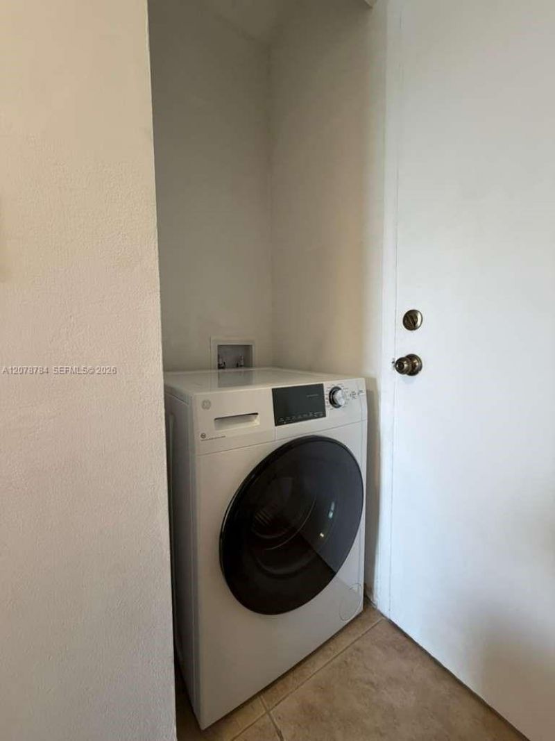 77 Crandon Blvd, Unit 5C, Key Biscayne, FL 33149 Photo