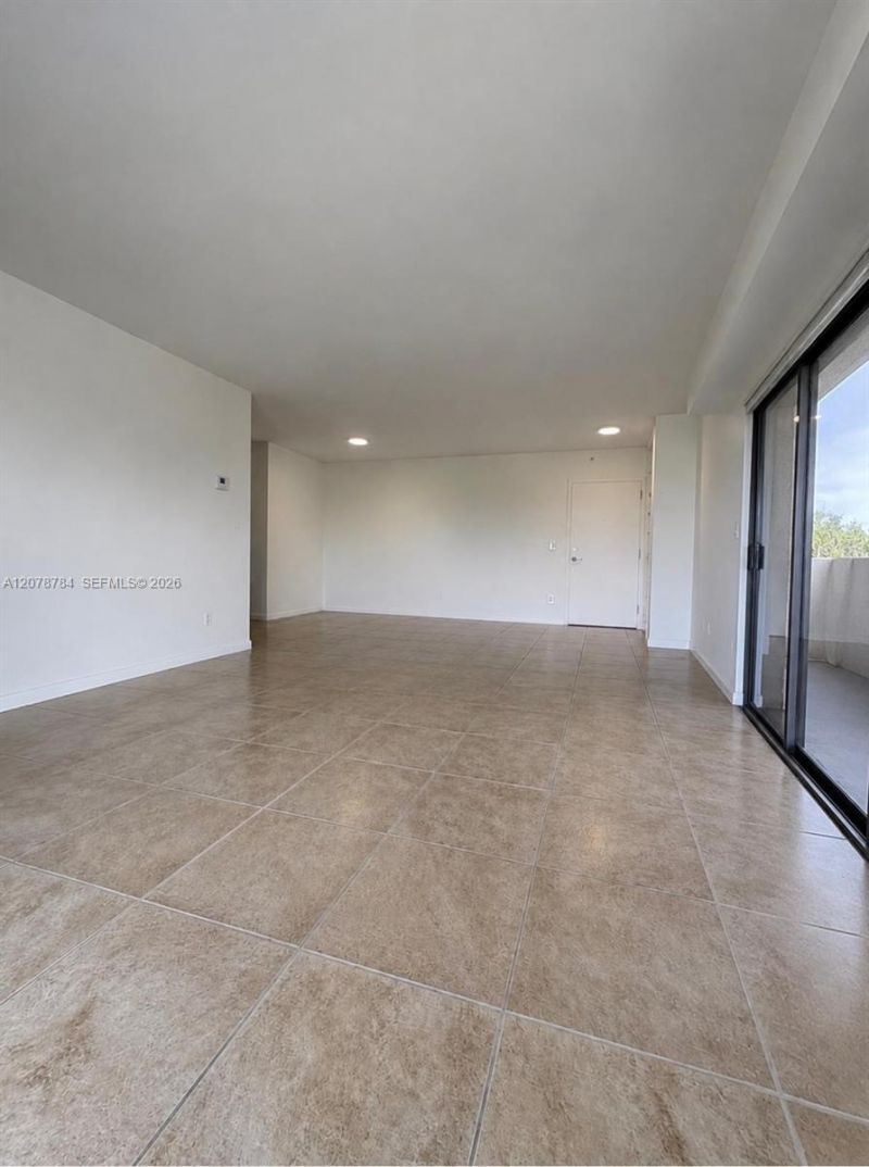 77 Crandon Blvd, Unit 5C, Key Biscayne, FL 33149 Photo