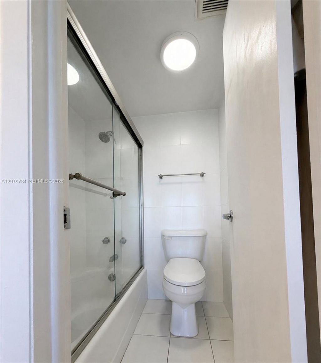 77 Crandon Blvd, Unit 5C, Key Biscayne, FL 33149 Photo