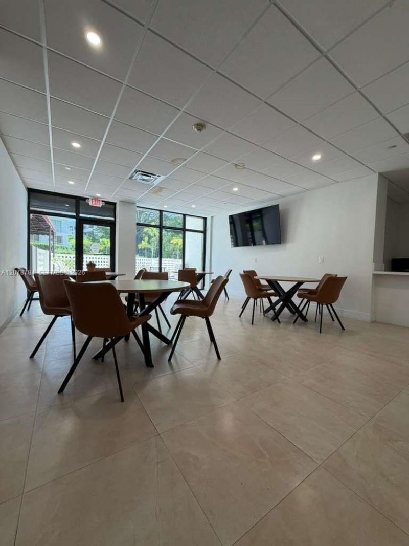 77 Crandon Blvd, Unit 5C, Key Biscayne, FL 33149 Photo