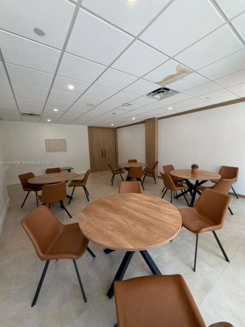 77 Crandon Blvd, Unit 5C, Key Biscayne, FL 33149 Photo