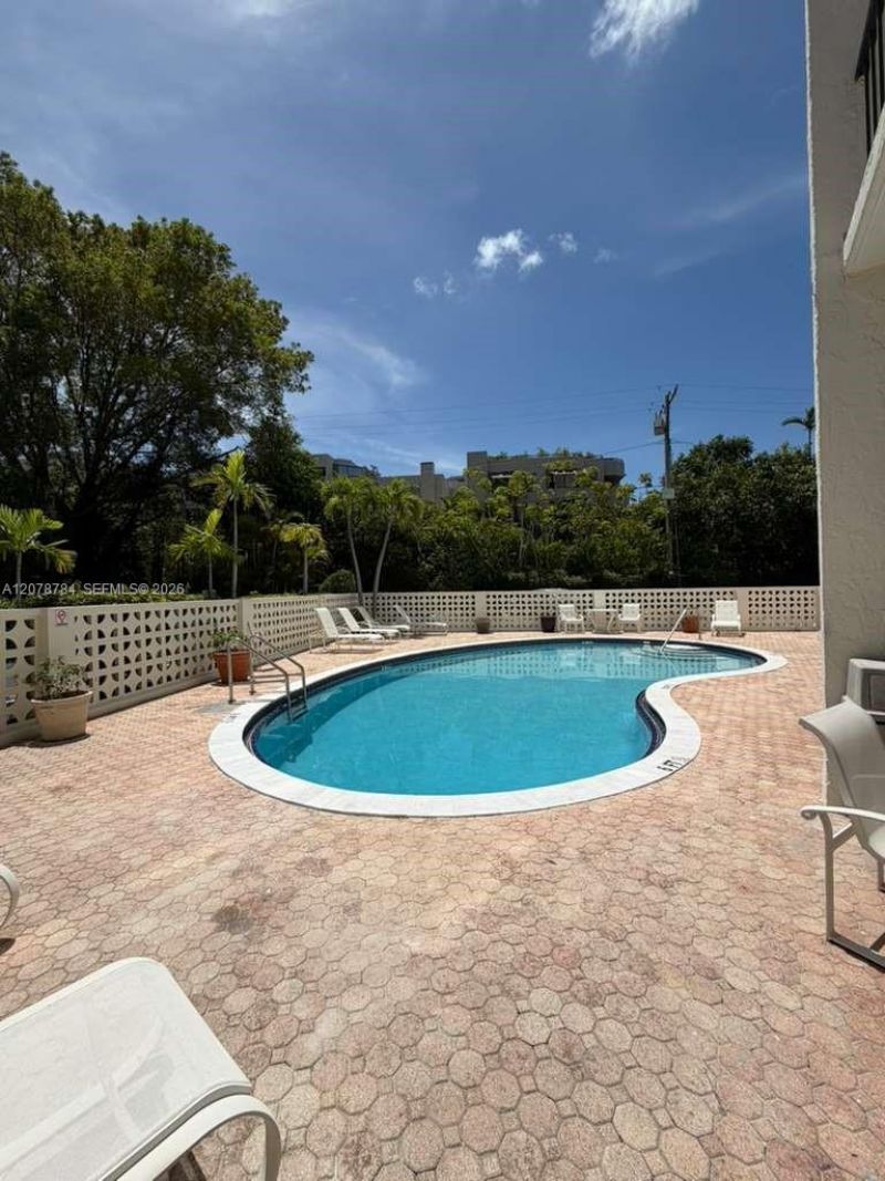 77 Crandon Blvd, Unit 5C, Key Biscayne, FL 33149 Photo