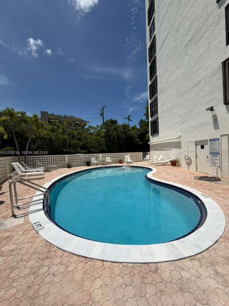 77 Crandon Blvd, Unit 5C, Key Biscayne, FL 33149 Photo