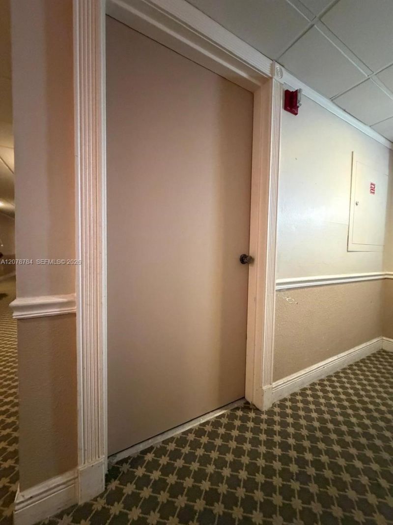 77 Crandon Blvd, Unit 5C, Key Biscayne, FL 33149 Photo