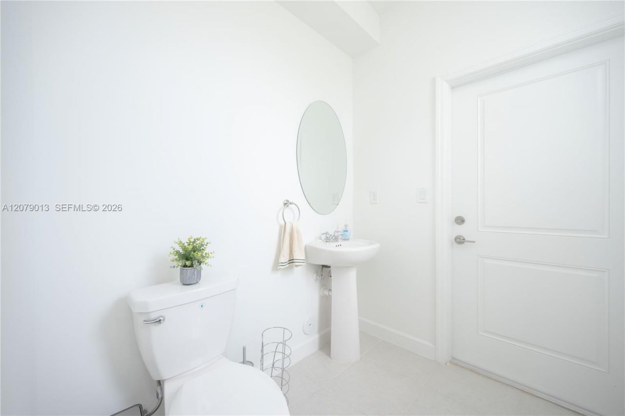13609 SW 185th Ln , Miami, FL 33177 Photo