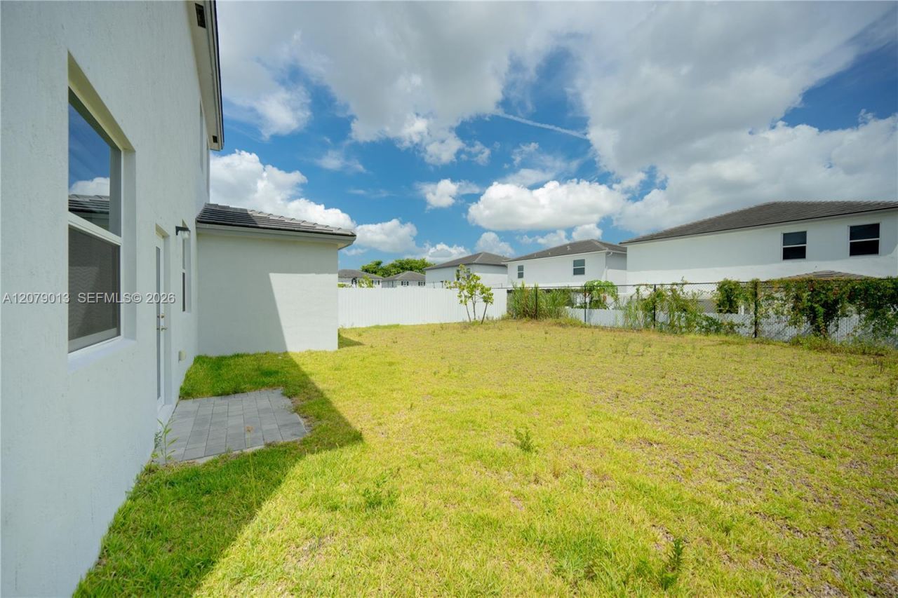 13609 SW 185th Ln , Miami, FL 33177 Photo