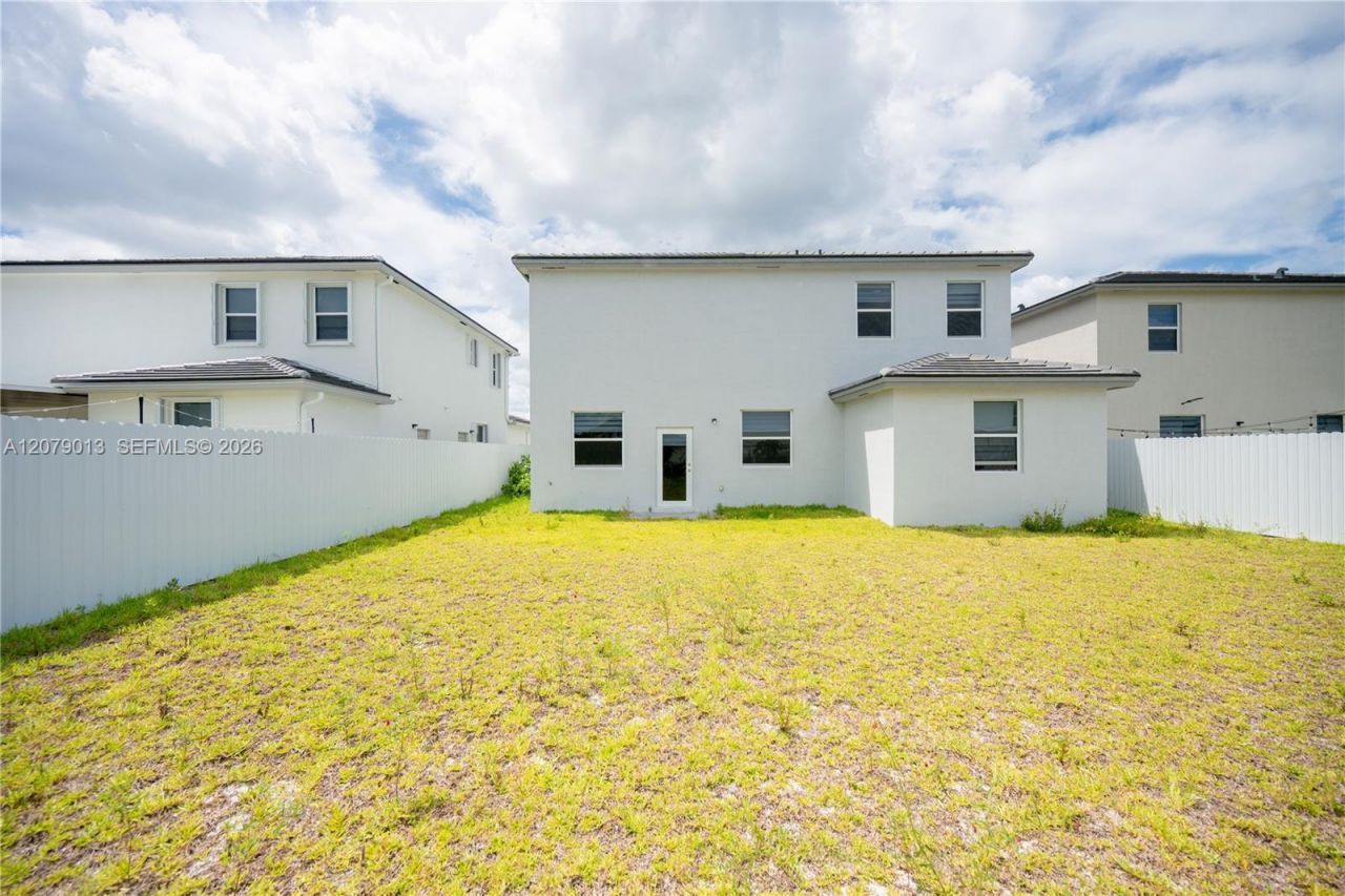 13609 SW 185th Ln , Miami, FL 33177 Photo