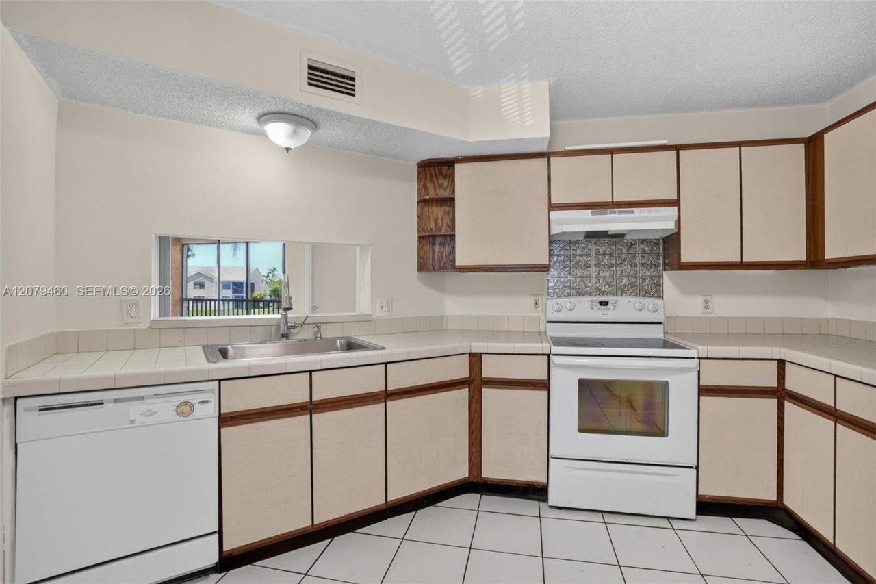 1080 N Franklin Ave , Unit 1080E, Homestead, FL 33034 Photo