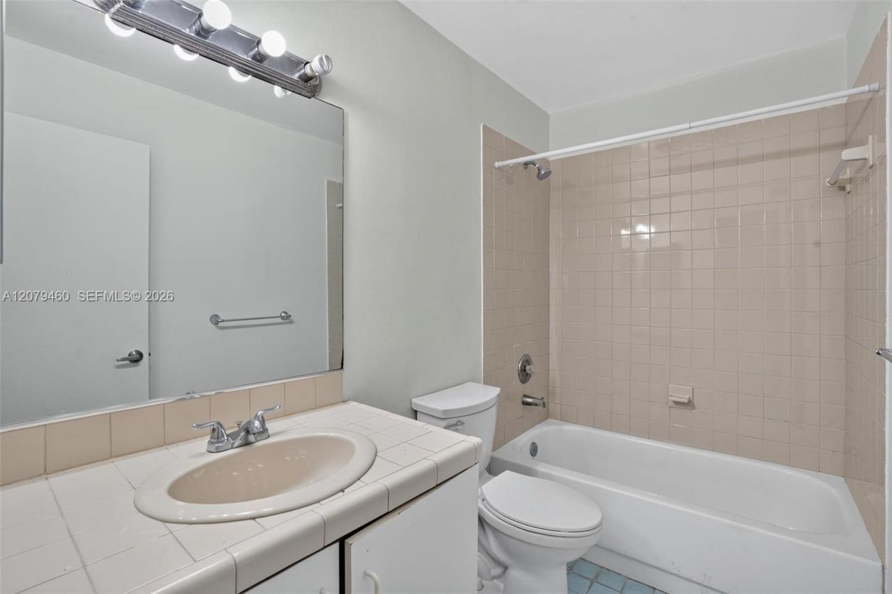 1080 N Franklin Ave , Unit 1080E, Homestead, FL 33034 Photo